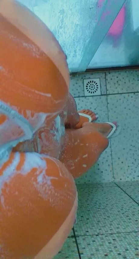 Luanna 44 star art gallery