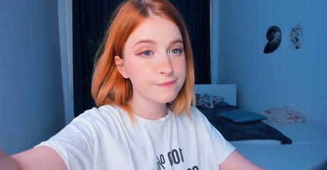 Pocketrocket naked model pics