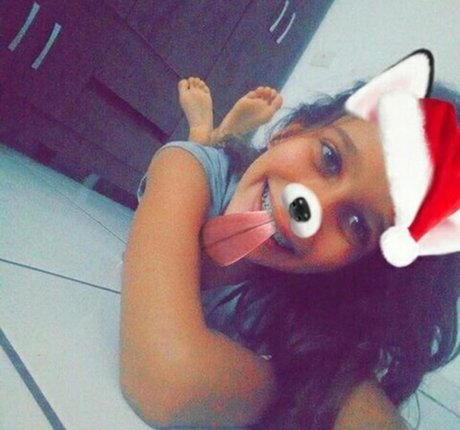 Solinhas Da Jennifer naked pornstar pic