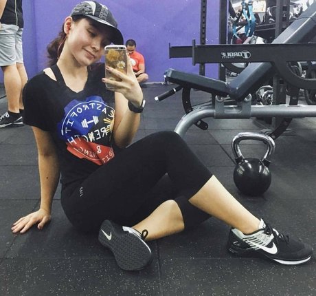 Sarah Carlos naked actress pic