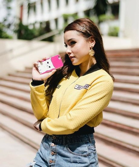 Sarah Carlos model beautiful photo