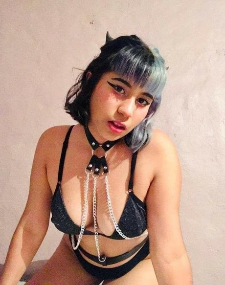 Deyna Galed free model img