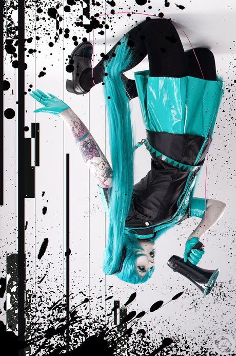 Bizarre Deer nude model archive