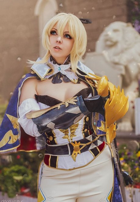 Bizarre Deer model free photos