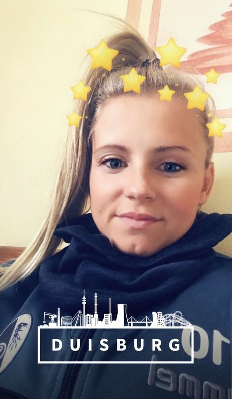 Julia Simic star best photos