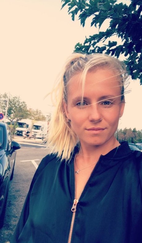 Julia Simic pornstar art image