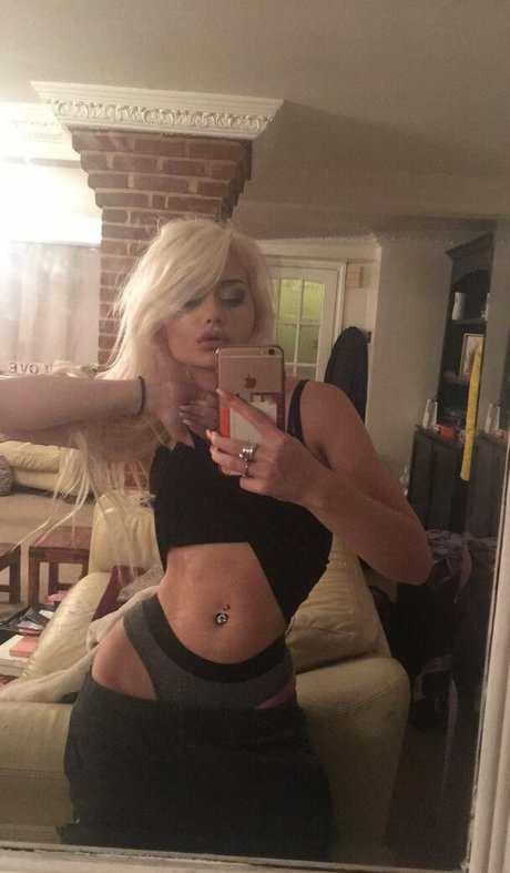 Romanie Smith high quality pornstar photos