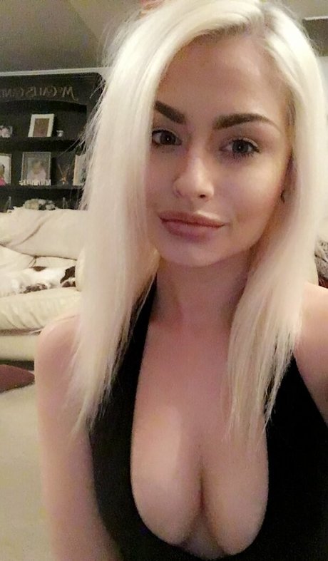 Romanie Smith high quality actress pic