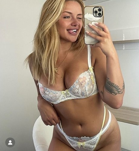 Victoria Mehault pornstar gallery