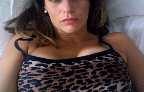 Romina Ricci star top pic