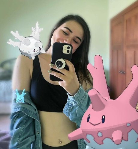 ShiningEdith star nude photos