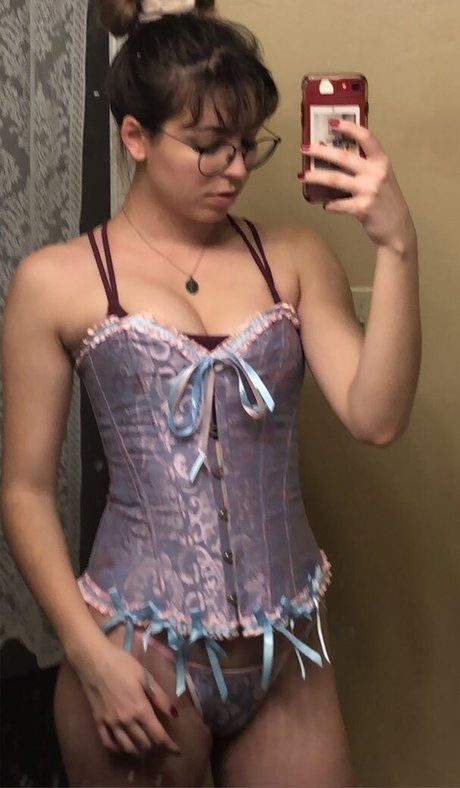 Kayleigh Adams nudes model img