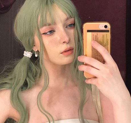 Ewa Green star sexy photo