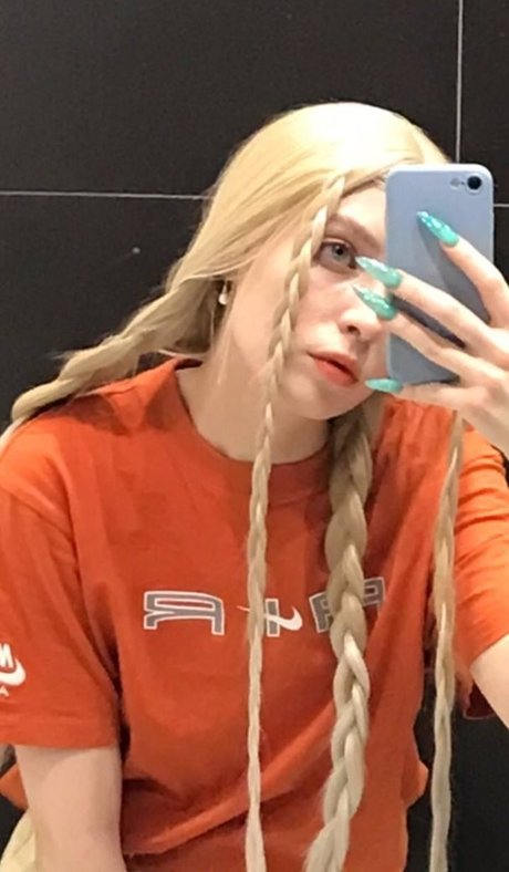 Ewa Green nude pornstar img