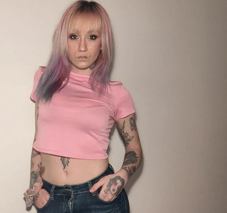 Redfoxy12 model hot pictures