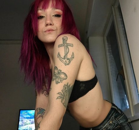 Redfoxy12 model nudes pics