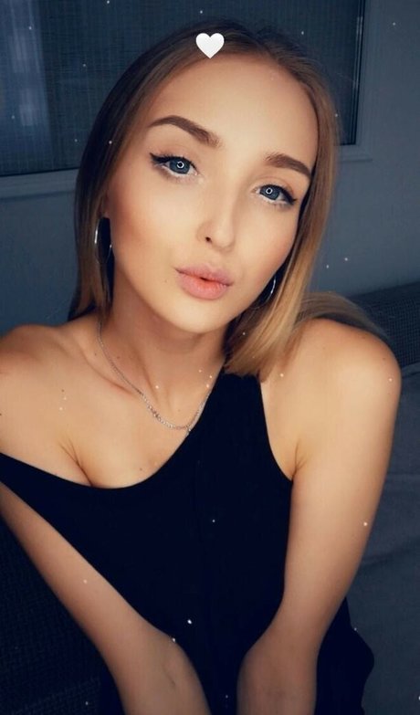 Xxlika model nudes picture