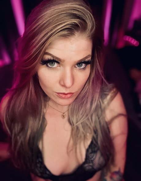 Daisyxdee high quality model pictures