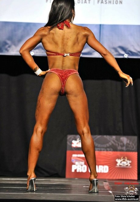 Mira Cuckold top star pic