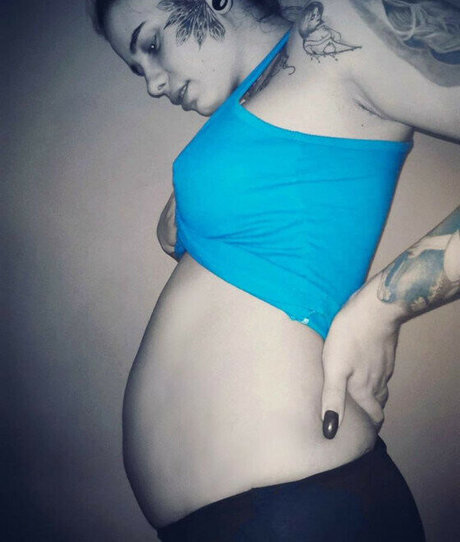 Mira Cuckold model img