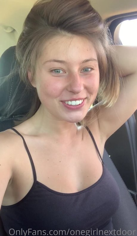 Makayla Bennett pornstar erotic img