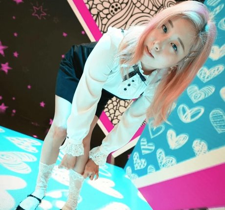 Starsmitten Celine model sexy pic