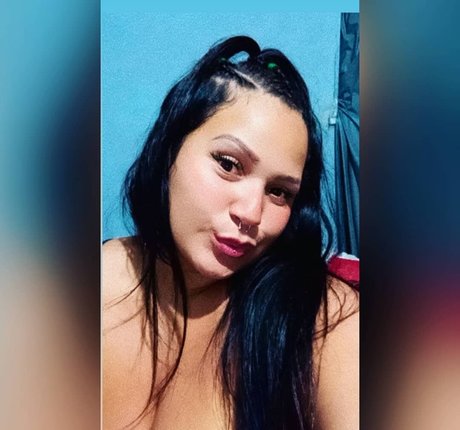 Adriane Esteves sexy star pictures