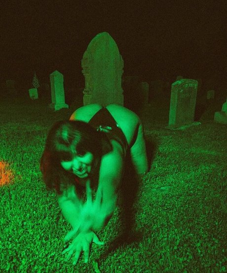 Doomvana sexy pornstar archive