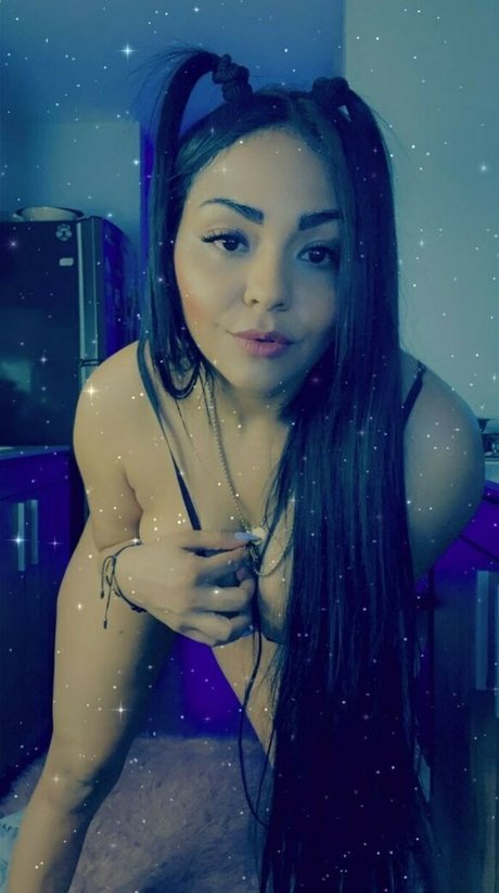 Karenn Smith model sexy picture