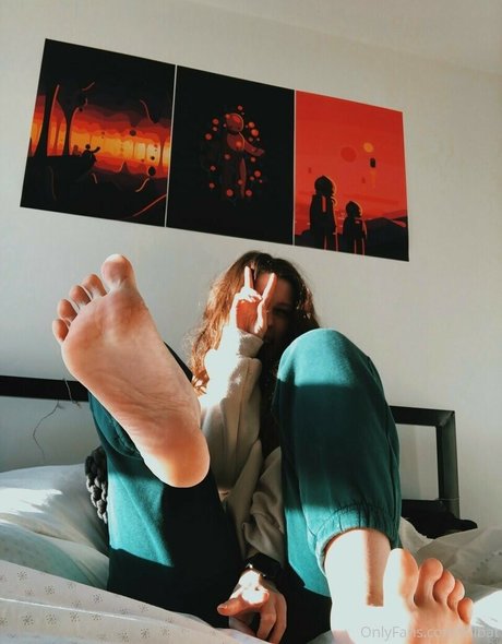 Ellbat adult star pic