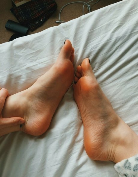 Ellbat nudes model archive