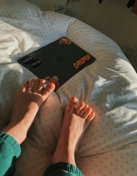 Ellbat star naked photo