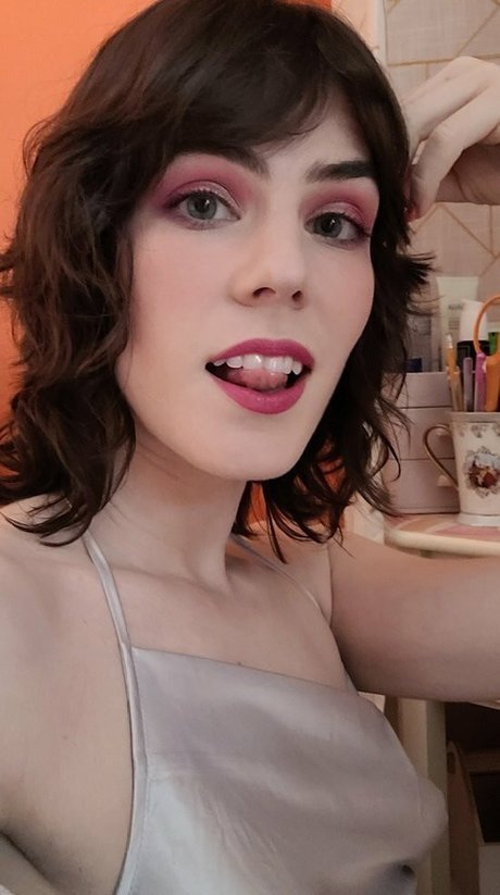 Maggie Mae Fish hot actress pictures