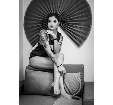 Jessie Cardim star beautiful galleries