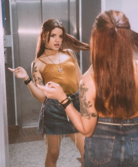 Jessie Cardim nude star images