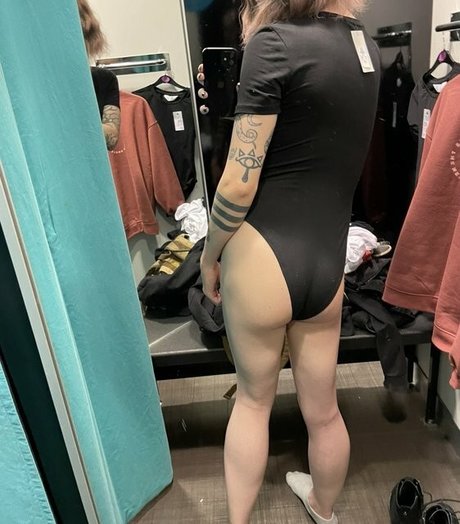 Eevivivi exclusive pornstar pics