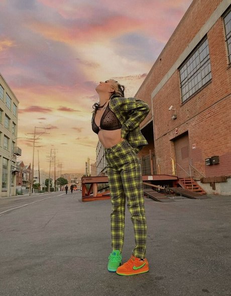 CrayCraysounds adult model pictures