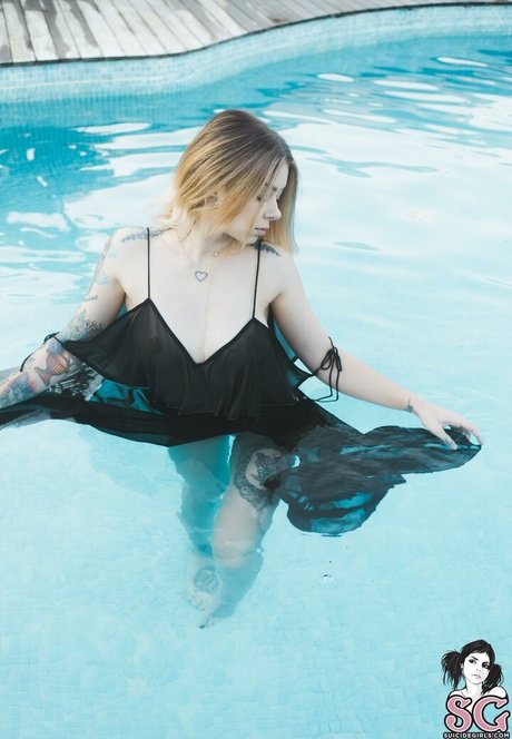 Plum sg pornographic model pictures