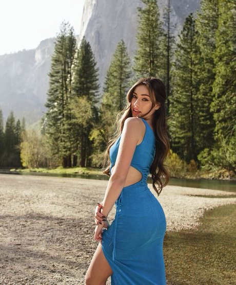 Shaela Mc Gilton adult model pictures