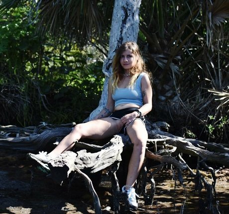 blonde bikini onlyfans pornos img