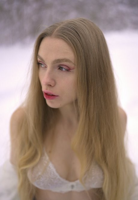 SiriSirililia pornographic actress img