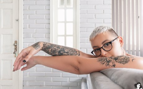 Biahink model high quality pictures