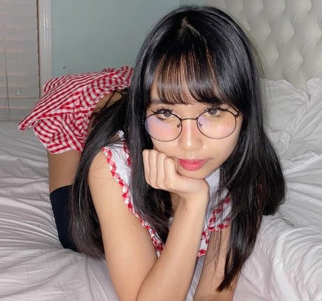 Charla Mouse hd pornstar img