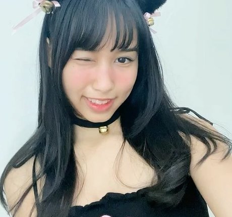 Charla Mouse perfect model pics