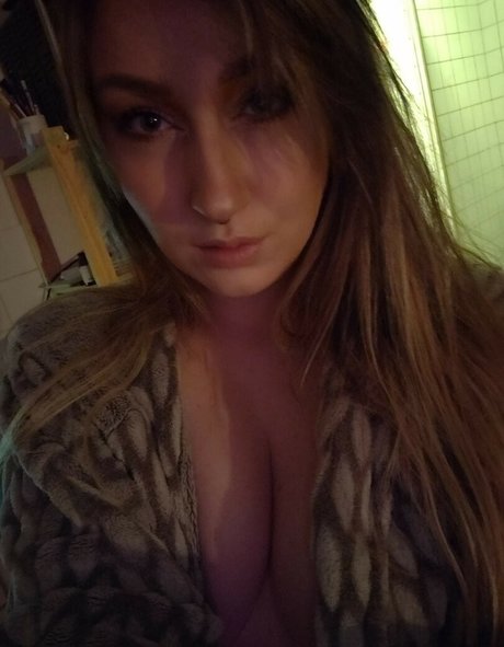 Shannanina exclusive pornstar photos