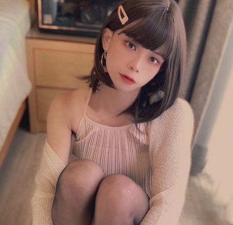 Luoluo star pornographic images