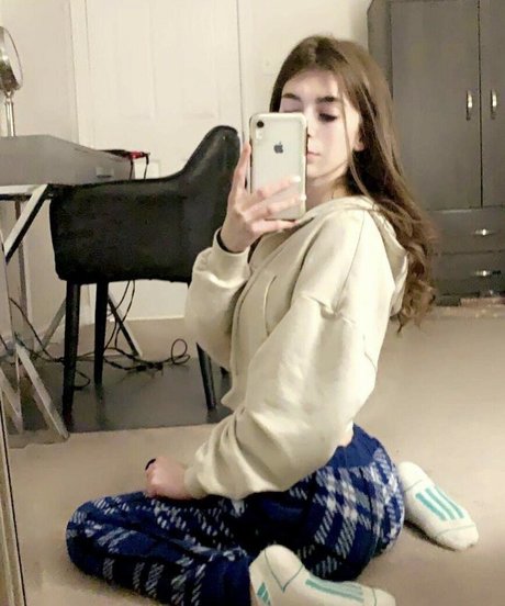 Katie Isnor naked pornstar pictures