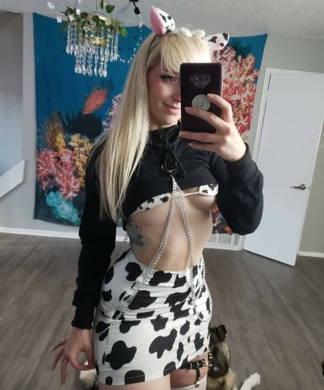 Moon IRL porn actress picture