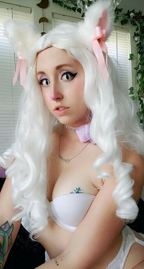 Moon IRL free pornstar gallery