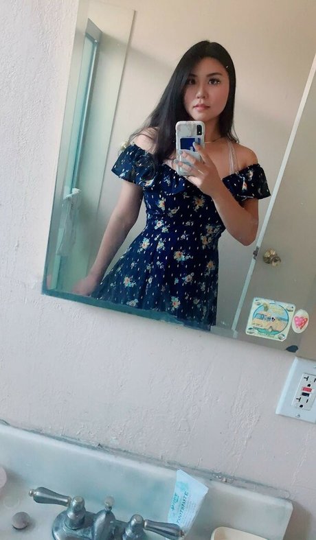 Windellia high quality model images